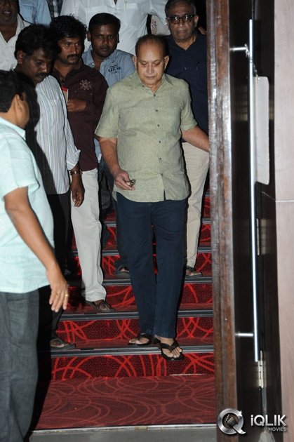 Krishna-and-Vijaya-Nirmala-at-Aagadu-Movie-Preview-Show